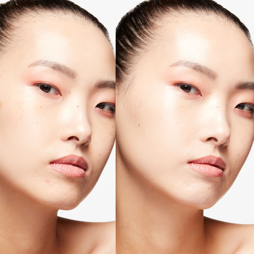 M.A.C Strobe Dewy Skin Tint