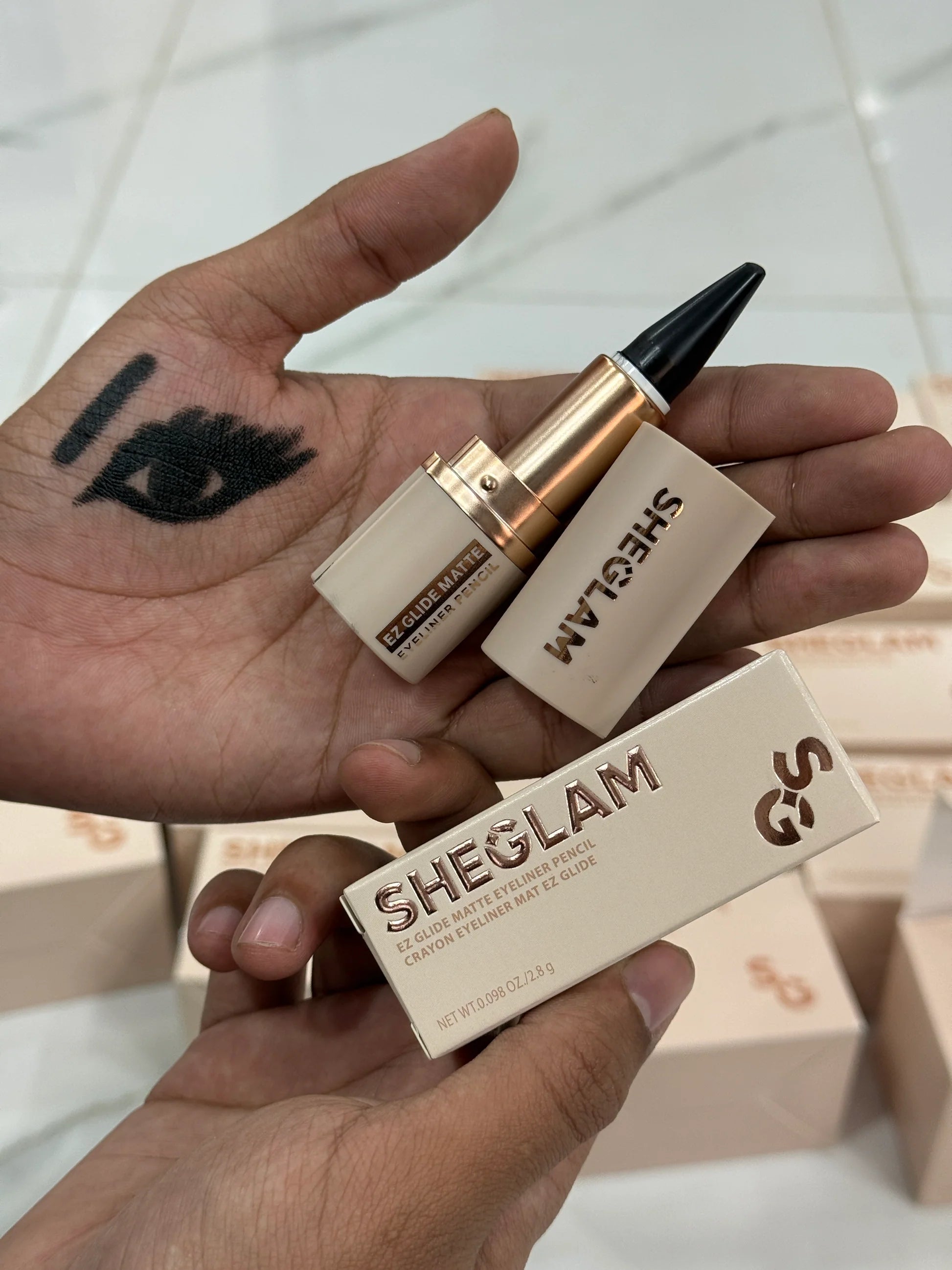 SHEGLAM EZ Glide Matte Eyeliner Pencil Highly Pigmented Black Smoky Eyes