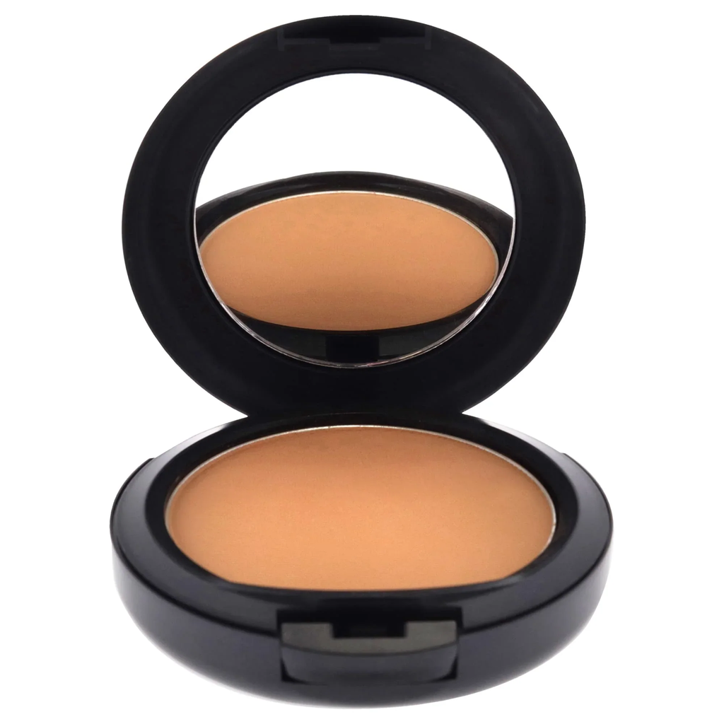 Mac Studio fix powder plus foundation