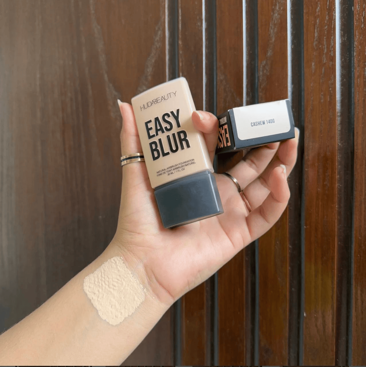 Huda Beauty Easy Blur Airbrush Foundation – 30 ML
