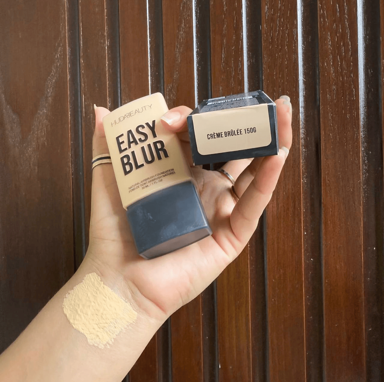 Huda Beauty Easy Blur Airbrush Foundation – 30 ML